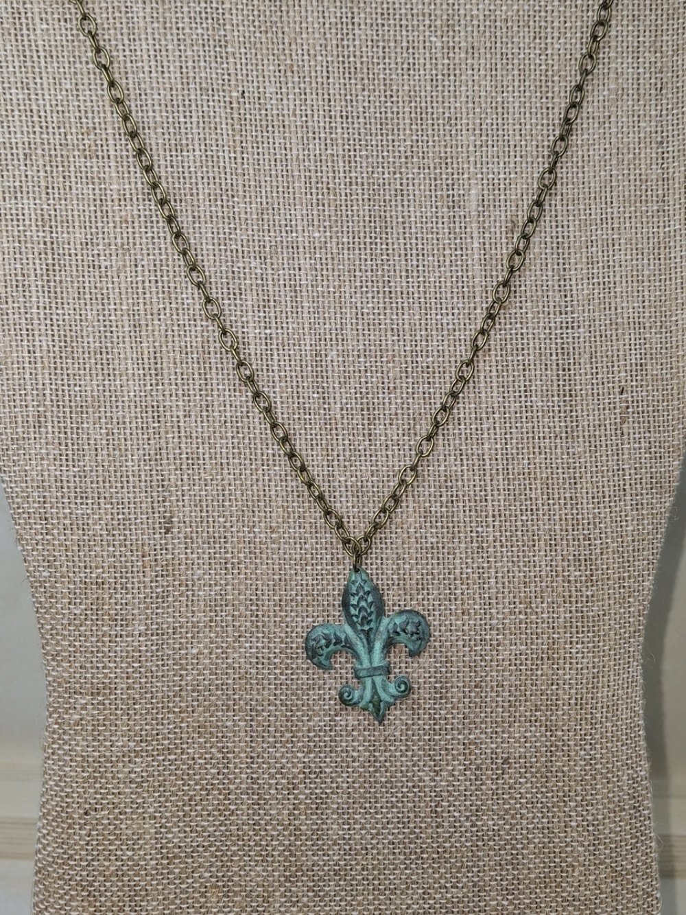 Antiqued Turquoise Fleur-de-Lis Pendant Necklace